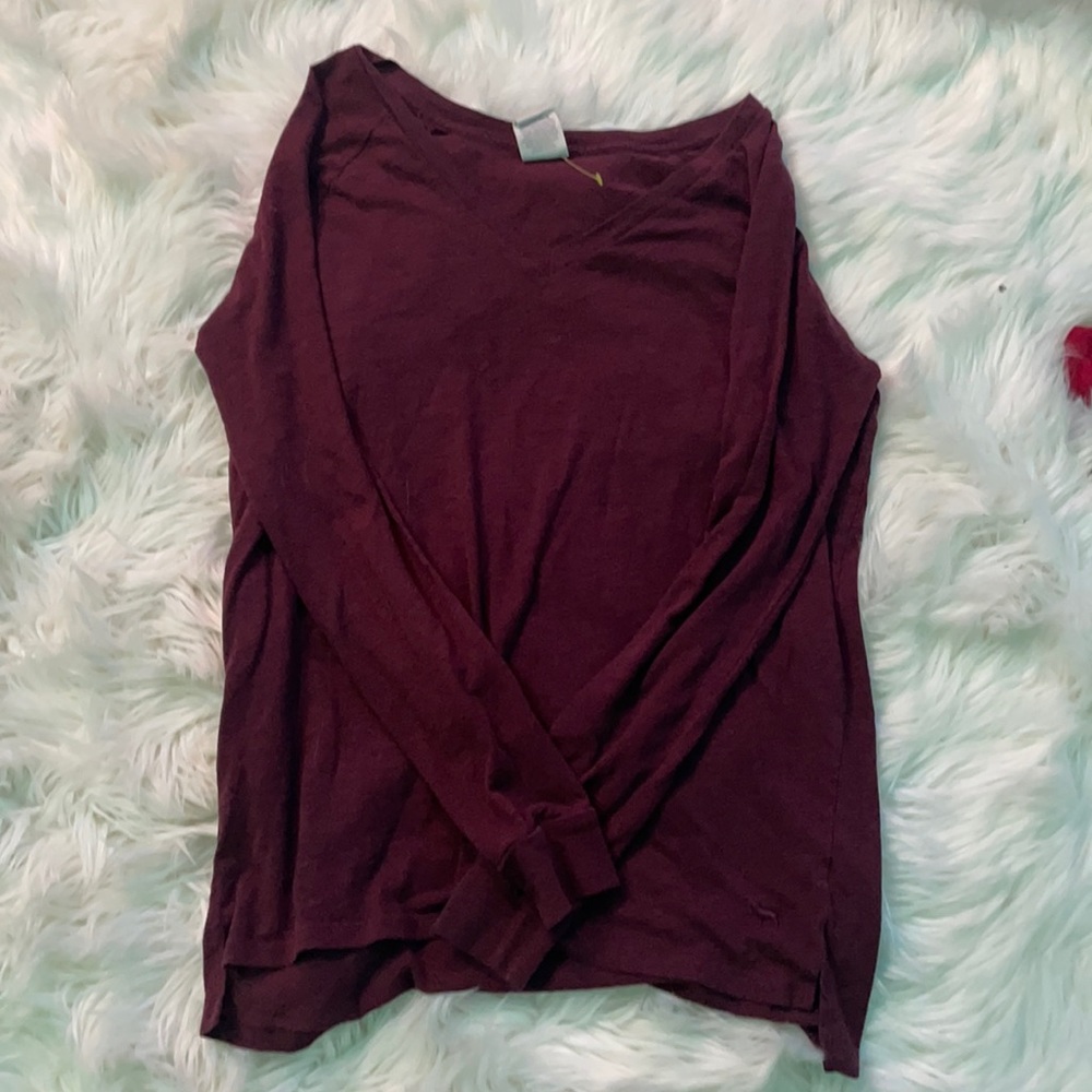 Burgundy longsleeved shirt